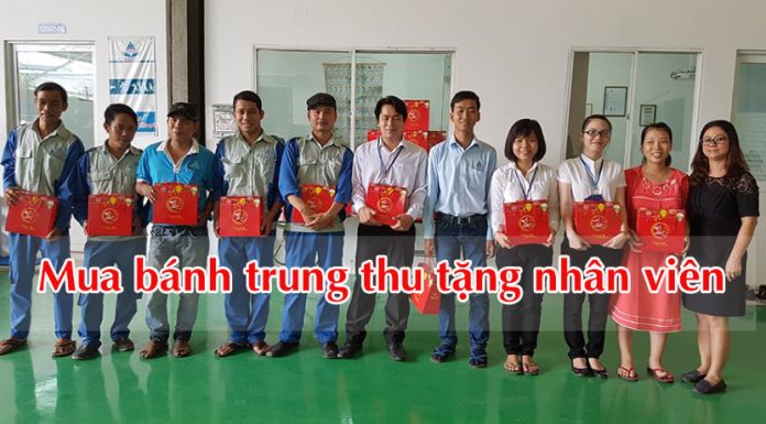 mua-banh-trung-thu-tang-nhan-vien